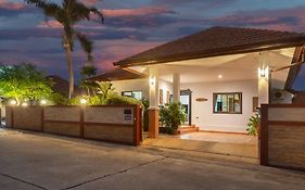 Baan Leelawadee - Luxury Villa With Private Pool Pattaya